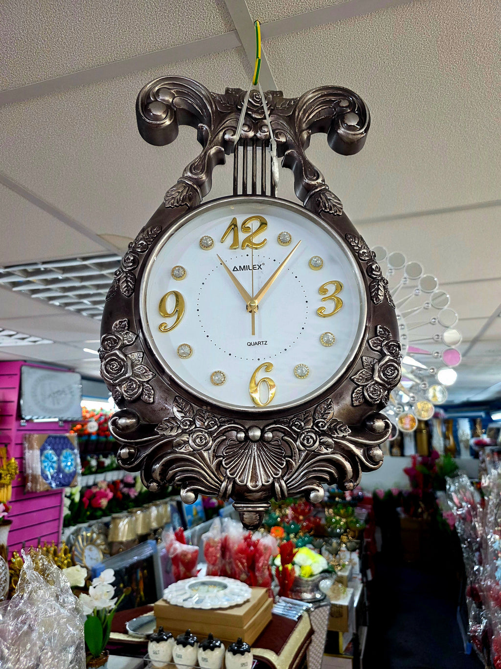 Decorative wall clocks