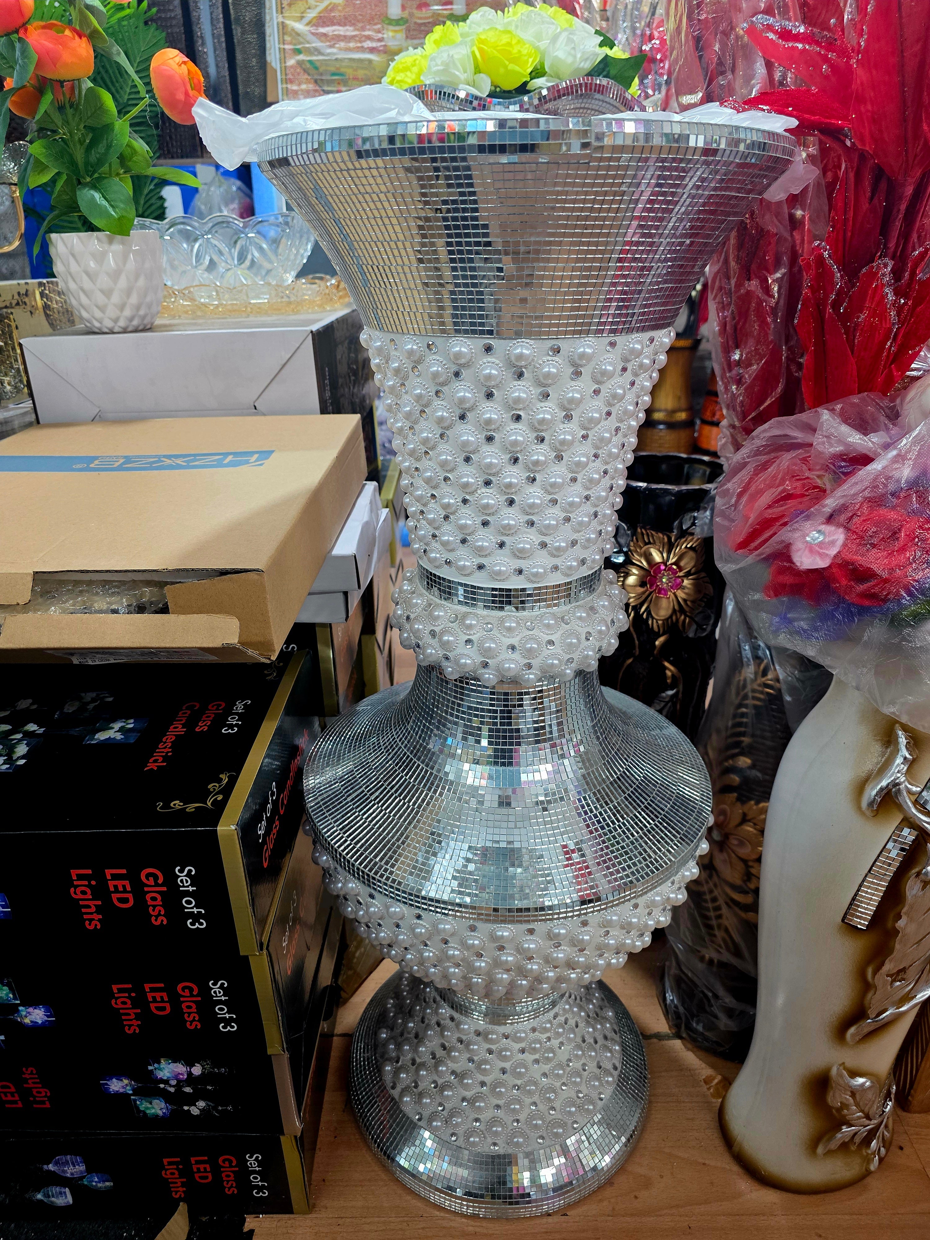Shiny and decorated vases