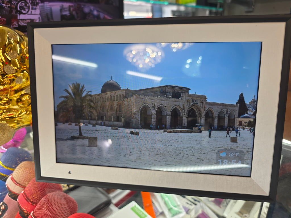 Digital photo frame